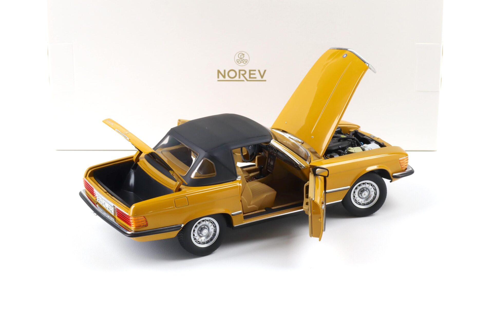 1:18 Norev Mercedes 450SL R107 Cabriolet 1975 Cayenne orange 183350