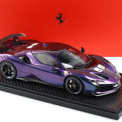 1:18 BBR Ferrari SF90 XX Stradale Chameleon with display - Limited 20 pcs.