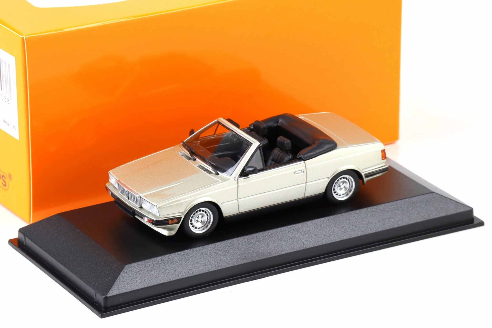 1:43 Minichamps Maxichamps Maserati Biturbo Spyder 1984 silver metallic