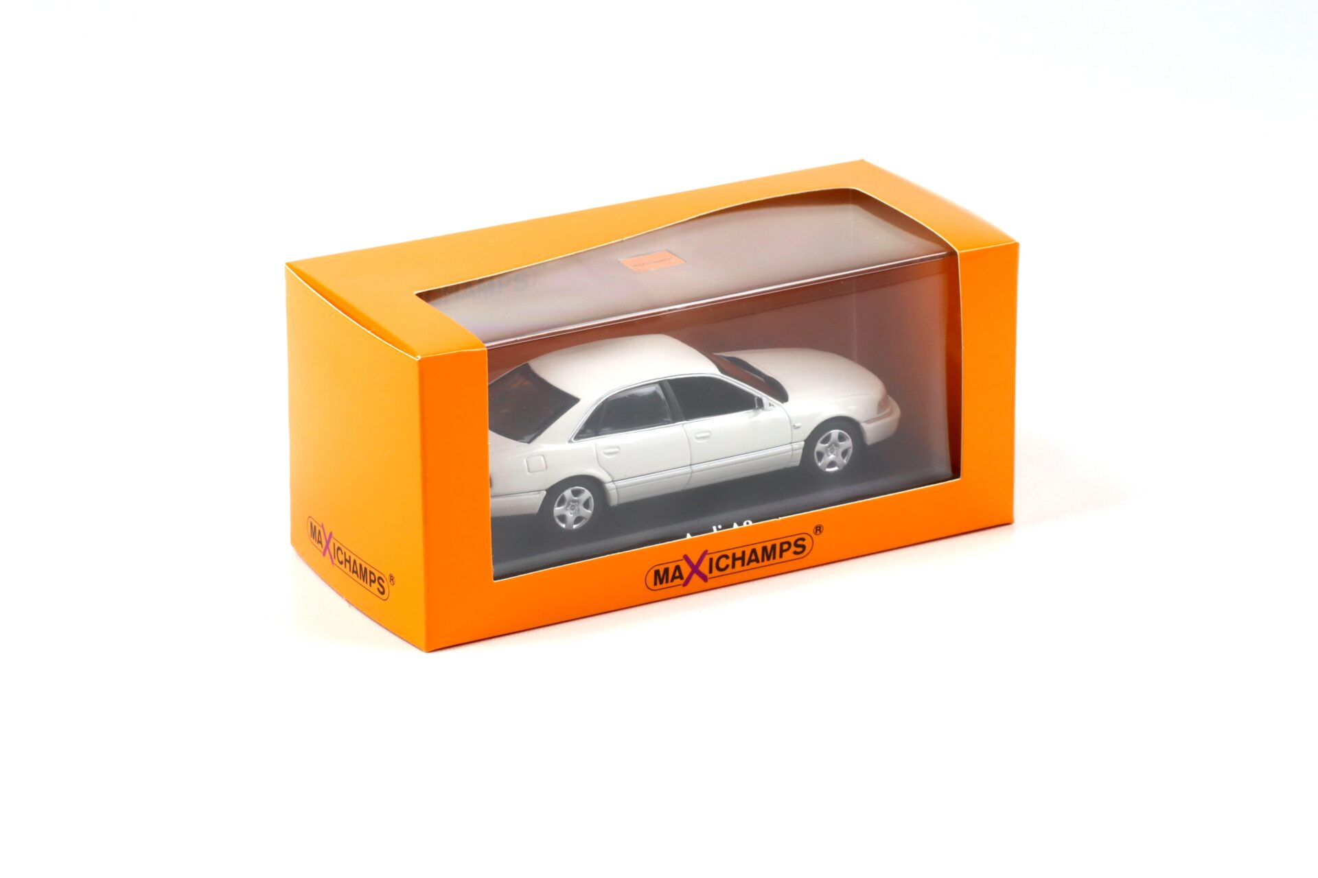 1:43 Minichamps Maxichamps Audi A8 Limousine 1999 white