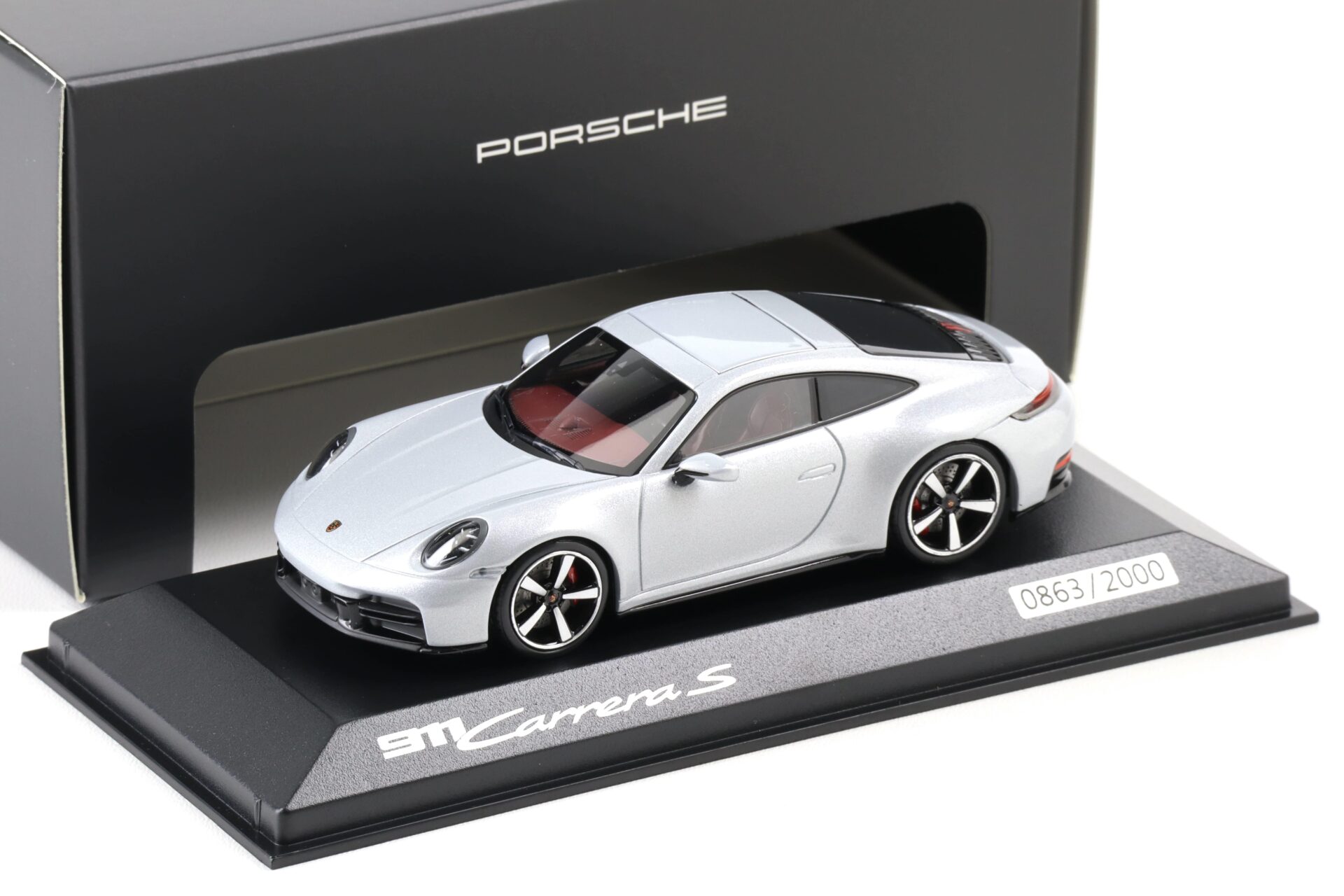 1:43 Minichamps Porsche 911 992.2 Carrera S Coupe Ice grey metallic WAP DEALER