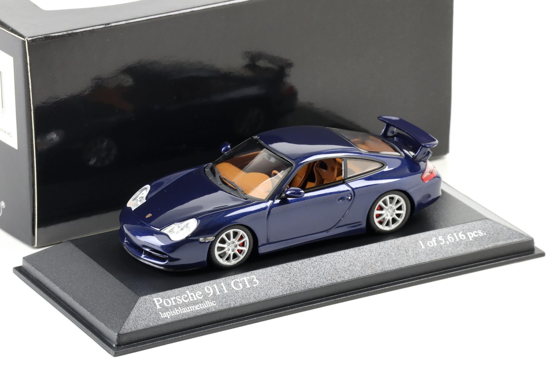1:43 Minichamps Porsche 911 996 GT3 Coupe Lapis blue metallic 2003