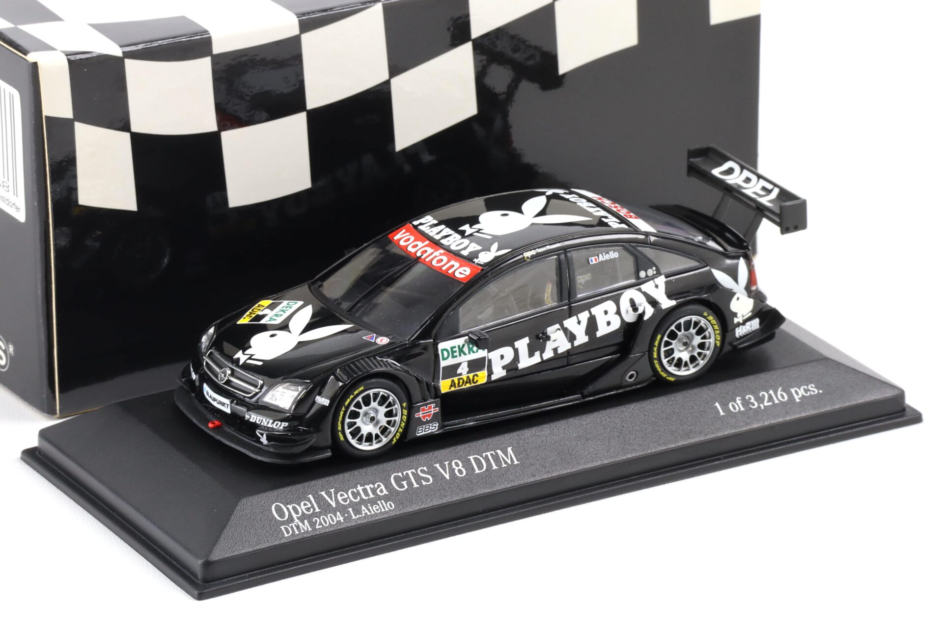 ID 105087 orig.jpg 1:43 Minichamps Opel Vectra GTS V8 DTM 2004 Playboy L.Aiello #4 OPC Team Phoenix
