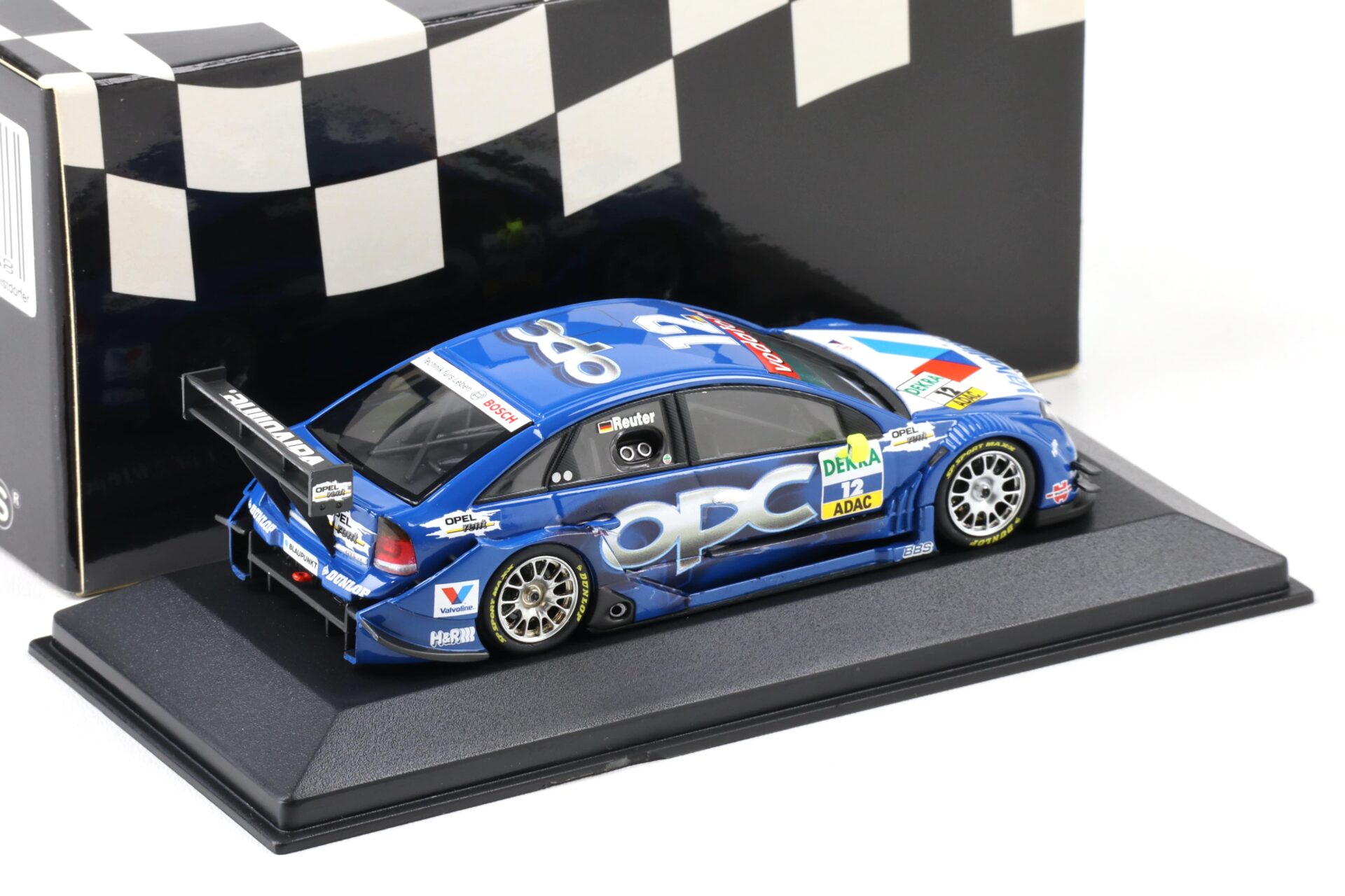 1:43 Minichamps Opel Vectra GTS V8 DTM 2005 Team OPC M.Reuter #12