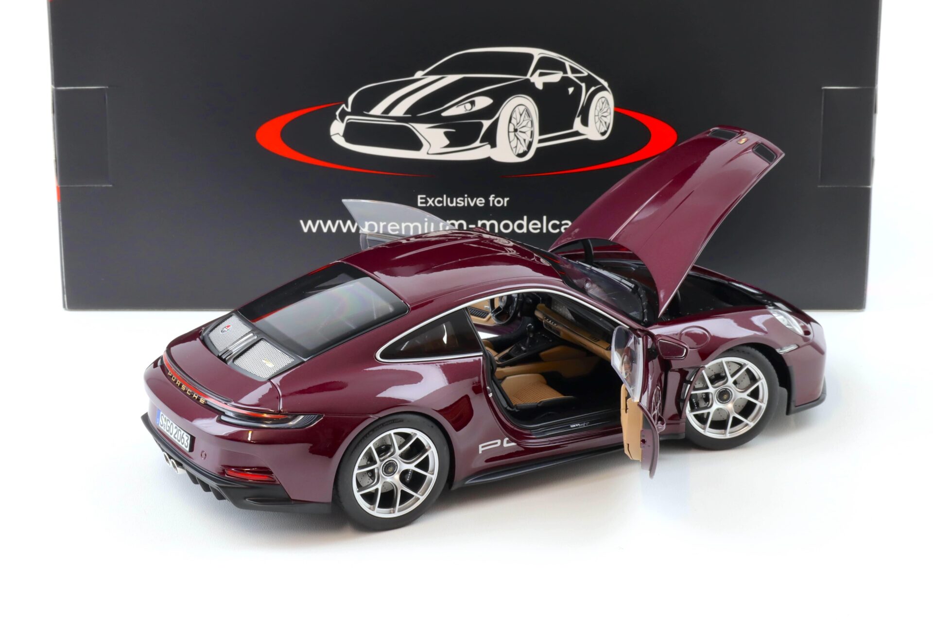 1:18 Norev Porsche 911 992 S/T Heritage Package Amethyst metallic - Limited 500 pcs.