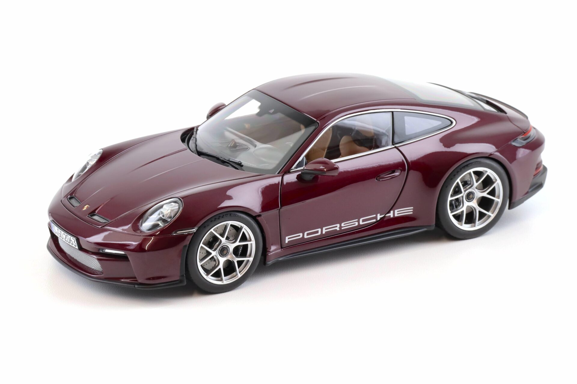 1:18 Norev Porsche 911 992 S/T Heritage Package Amethyst metallic - Limited 500 pcs.