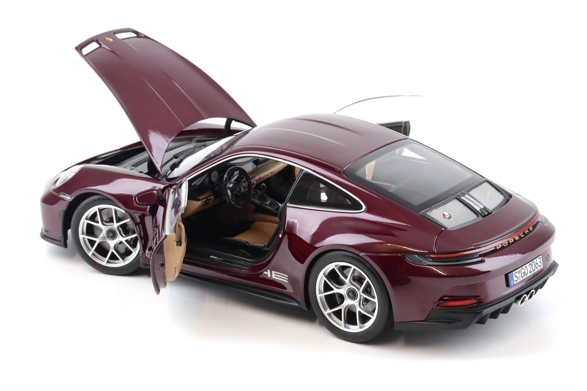 1:18 Norev Porsche 911 992 S/T Heritage Package Amethyst metallic - Limited 500 pcs.