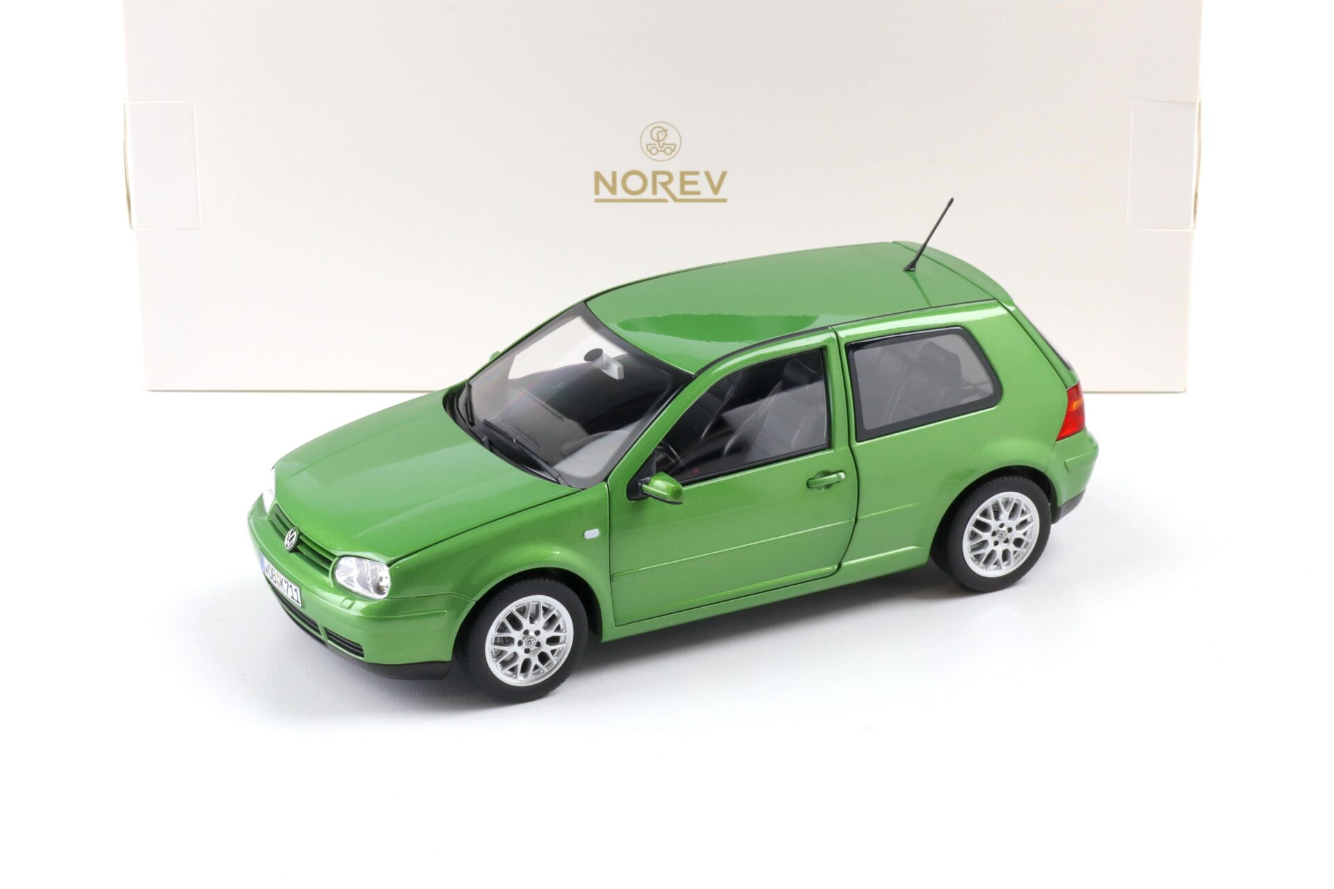 1:18 Norev VW Golf 4 IV GTI 1998 Cosmic green metallic 188571
