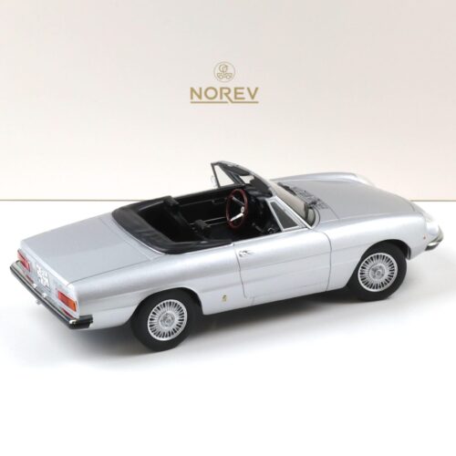 1:18 Norev Alfa Romeo 2000 Spider 1978 silver metallic with top 187884