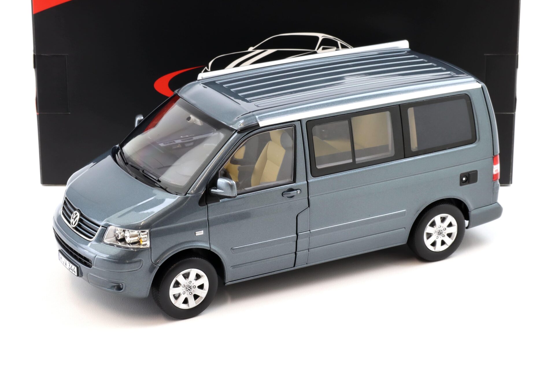 1:18 Norev VW T5 California 2003 Off-Road grey metallic - Limited 1000 pcs.