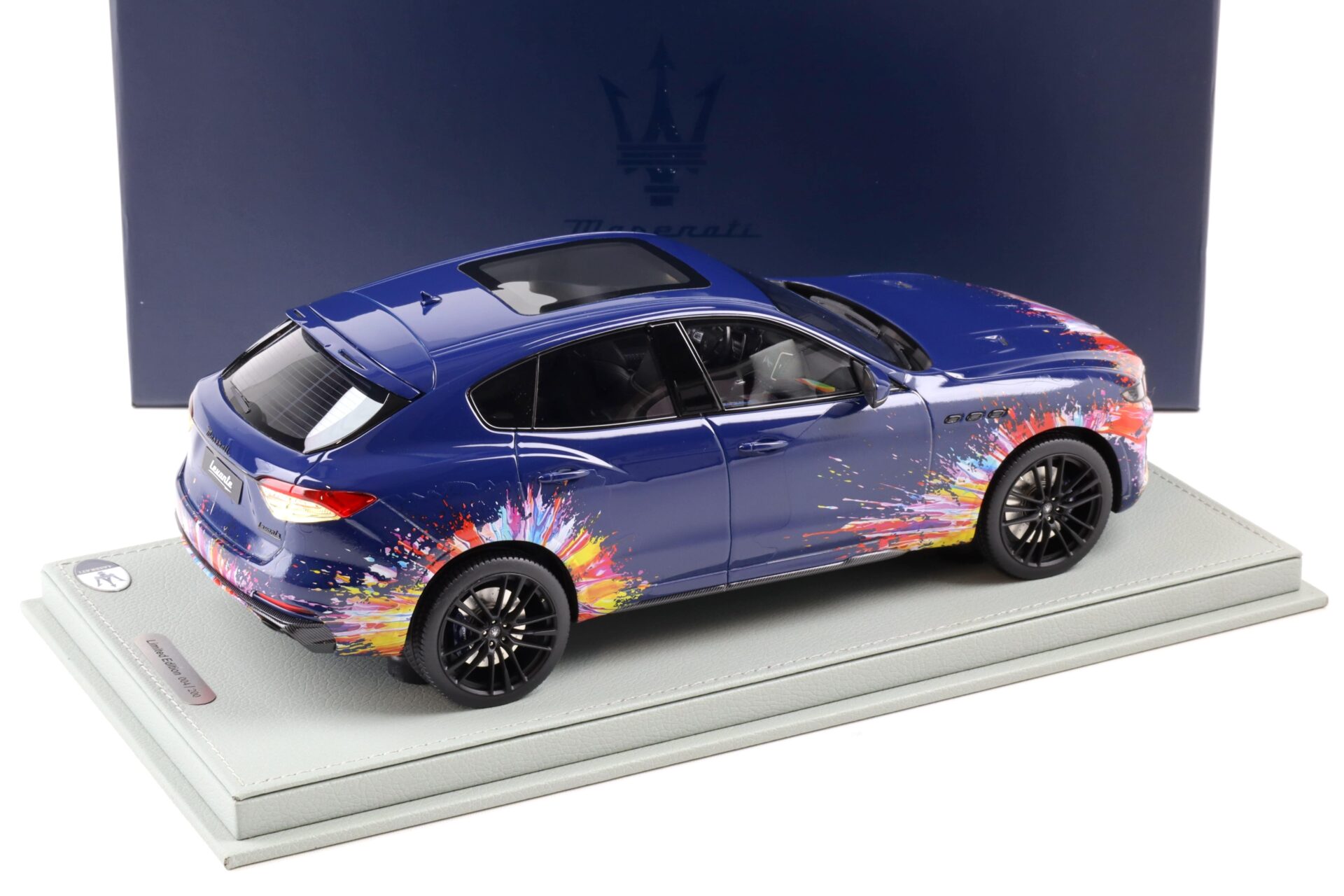 1:18 BBR Maserati Levante Trofeo Fuoriserie Edition with Showcase