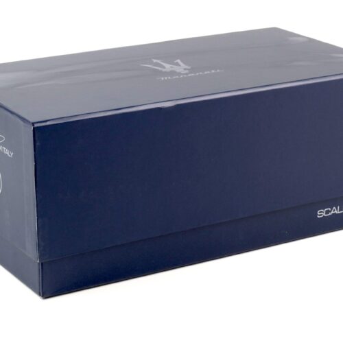 1:18 BBR Maserati Levante Trofeo Fuoriserie Edition with Showcase