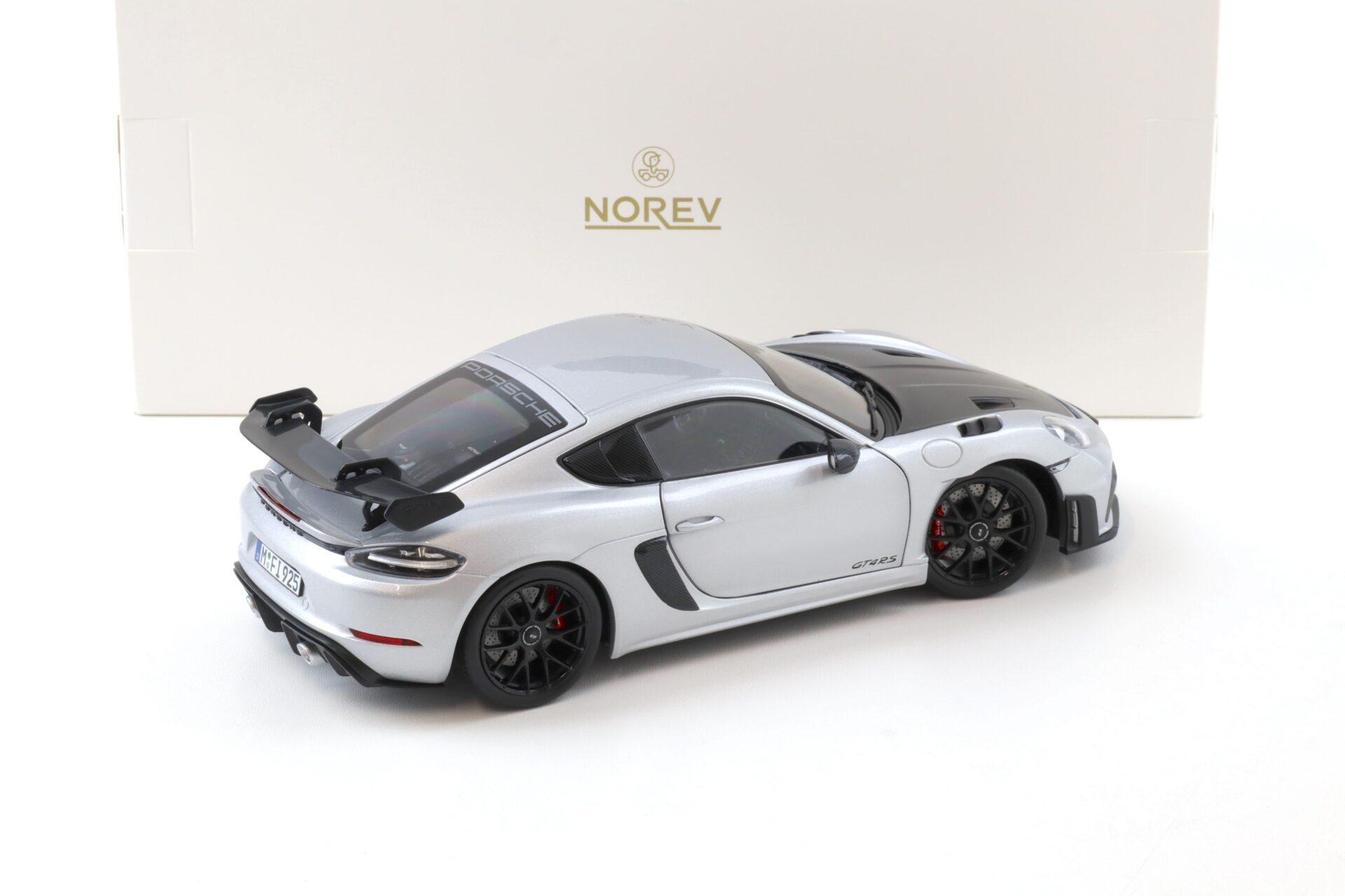 1:18 Norev ASIA Exclusive Porsche Cayman GT4 RS Weissach Package silver/ black