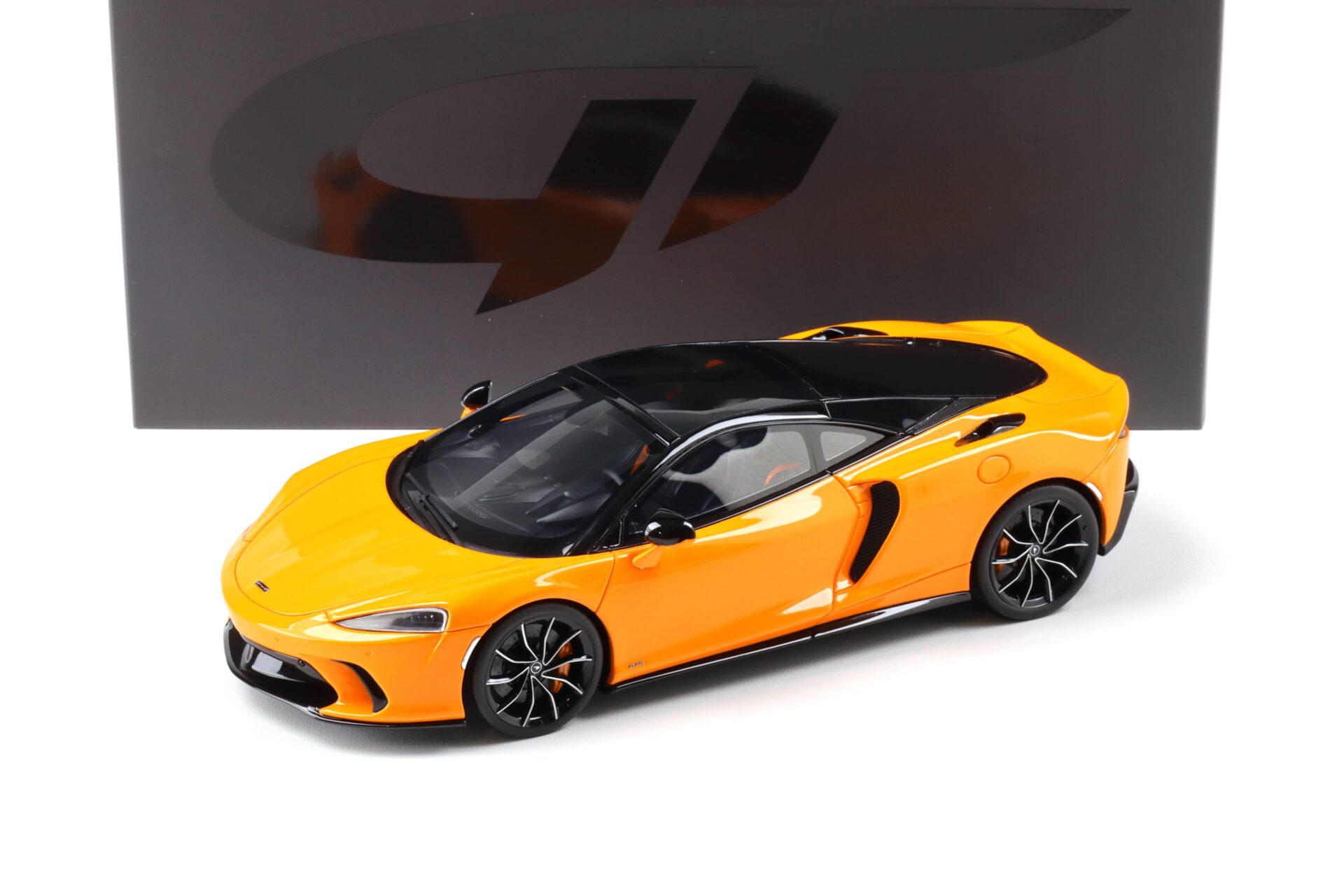 1:18 GT Spirit GT957 McLaren GTS Coupe 2025 orange/ black