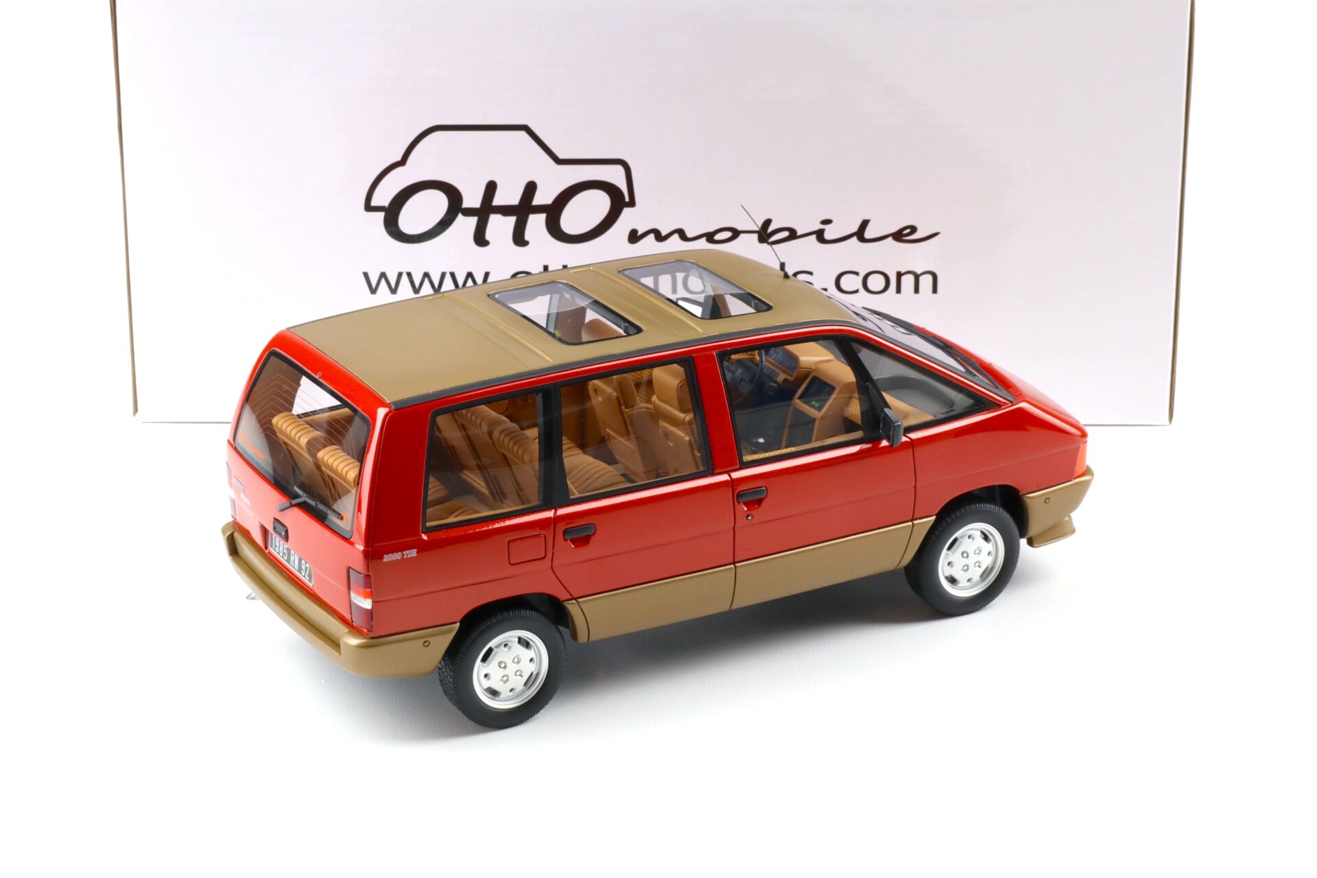 1:18 OTTO mobile OT1178 Renault Espace 2000 TSE 1984 Cornaline red/ gold