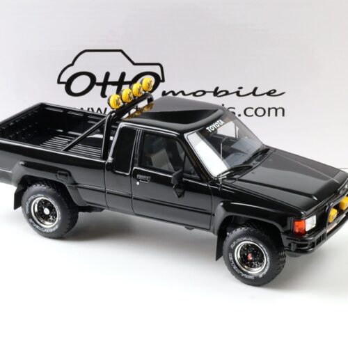 1:18 OTTO mobile OT481B Toyota Hilux SR5 Back to the Future Glossy black 1985