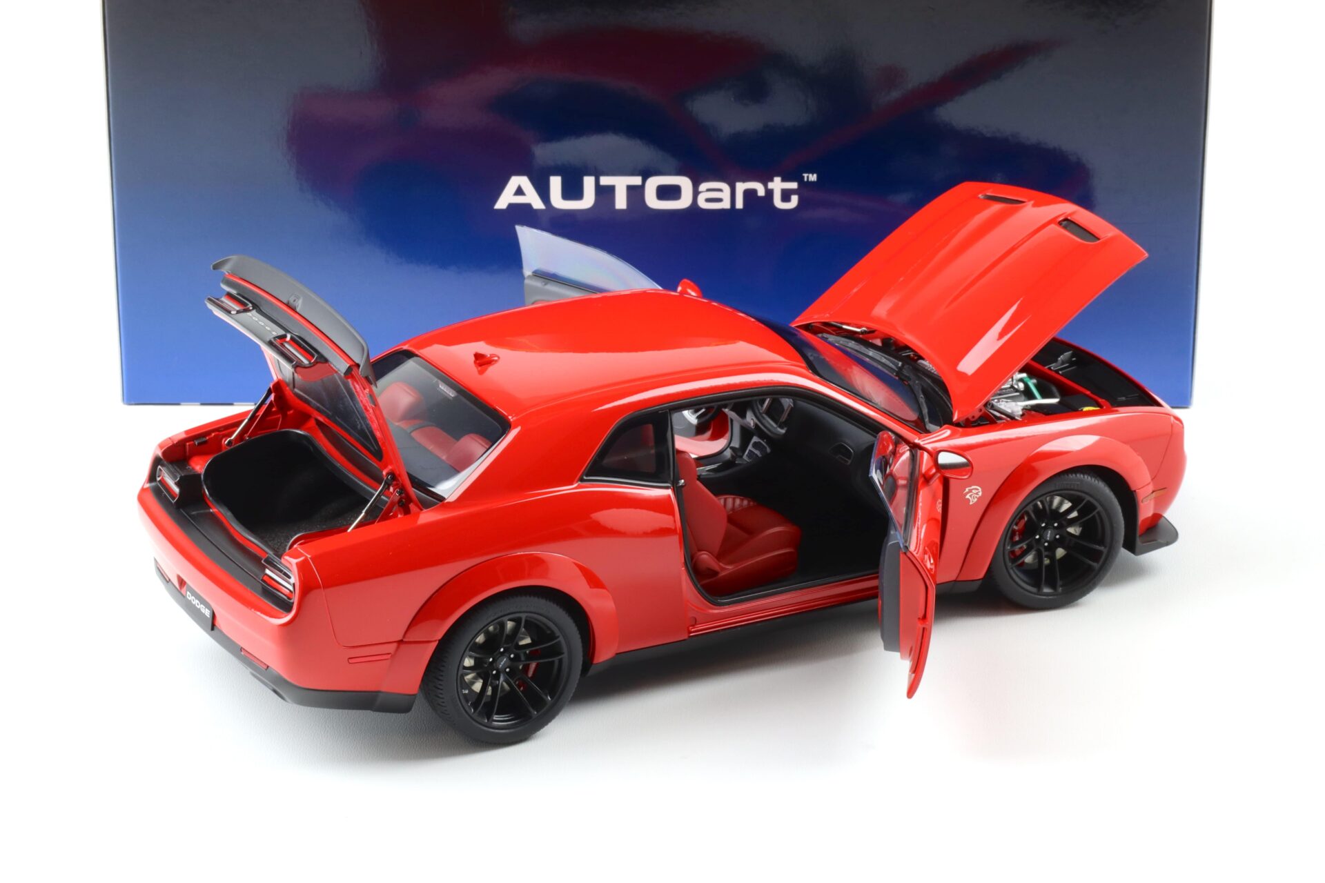 1:18 AUTOart Dodge Challenger SRT Jailbreak 2022 Tor red 71764