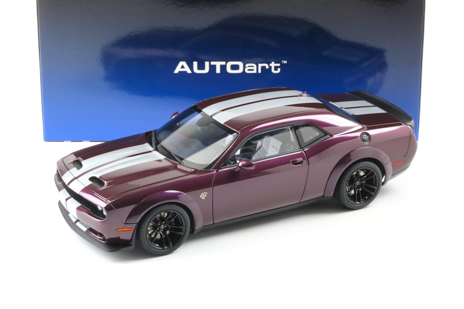 1:18 AUTOart Dodge Challenger SRT Jailbreak 2022 Hellraisin purple 71762