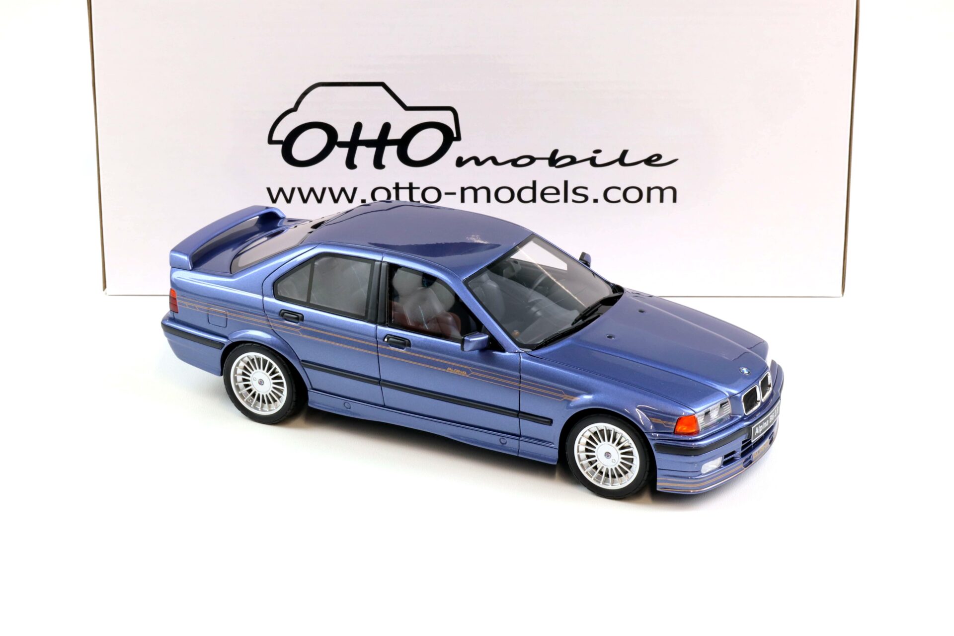 1:18 OTTO mobile OT1180 BMW Alpina B6 2.8 Sedan Alpina blue metallic 1992