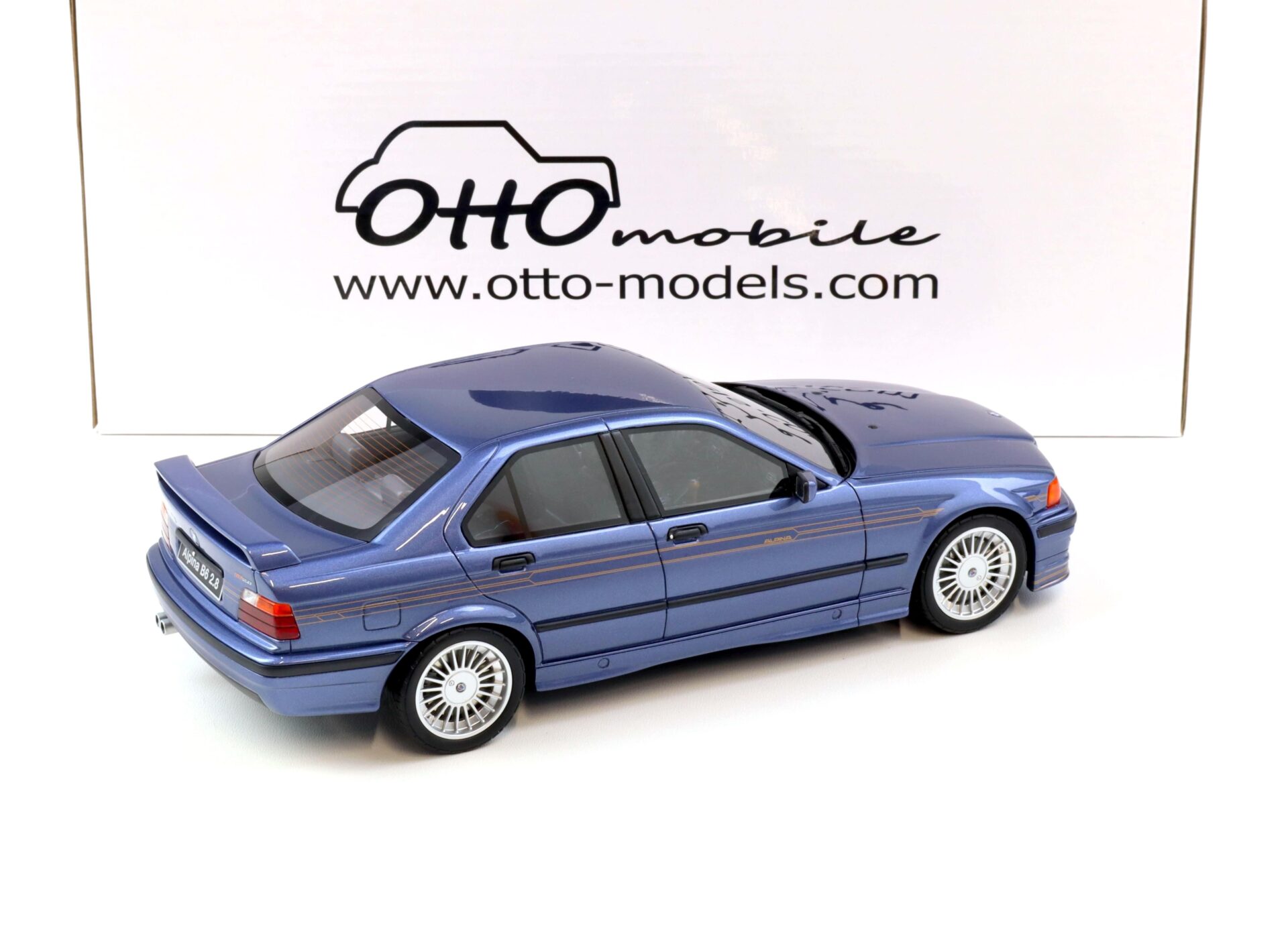 1:18 OTTO mobile OT1180 BMW Alpina B6 2.8 Sedan Alpina blue metallic 1992