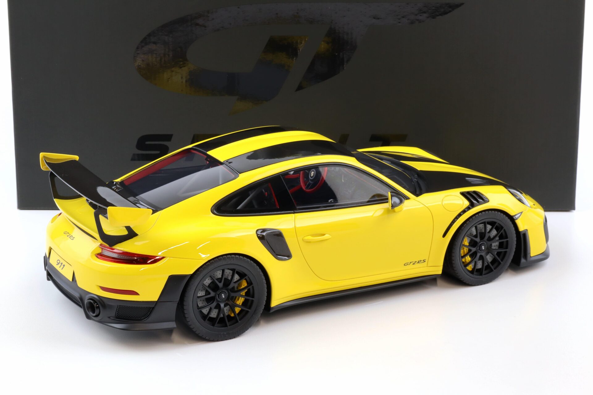 1:12 GT Spirit GT535 Porsche 911 991.2 GT2 RS Weissach Package Racing yellow 2018