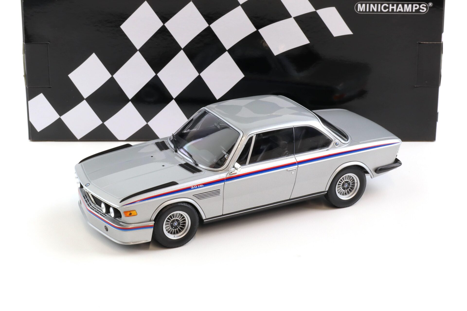 1:18 Minichamps BMW 3.0 CSL Coupe E9 silver metallic 1973