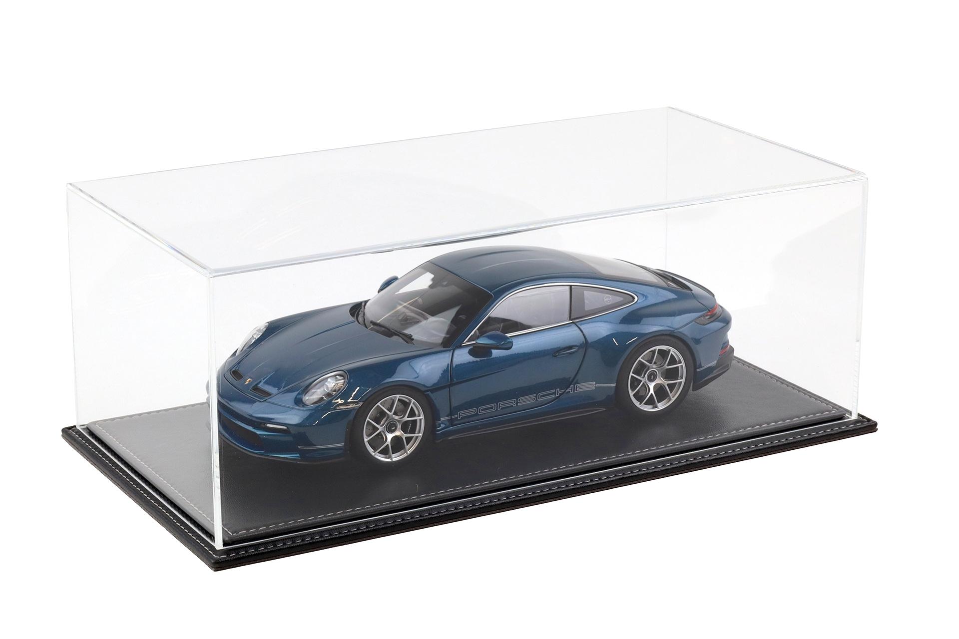 1:18 Atlantic Vitrine Show Case Display Case MARANELLO with black leather Base