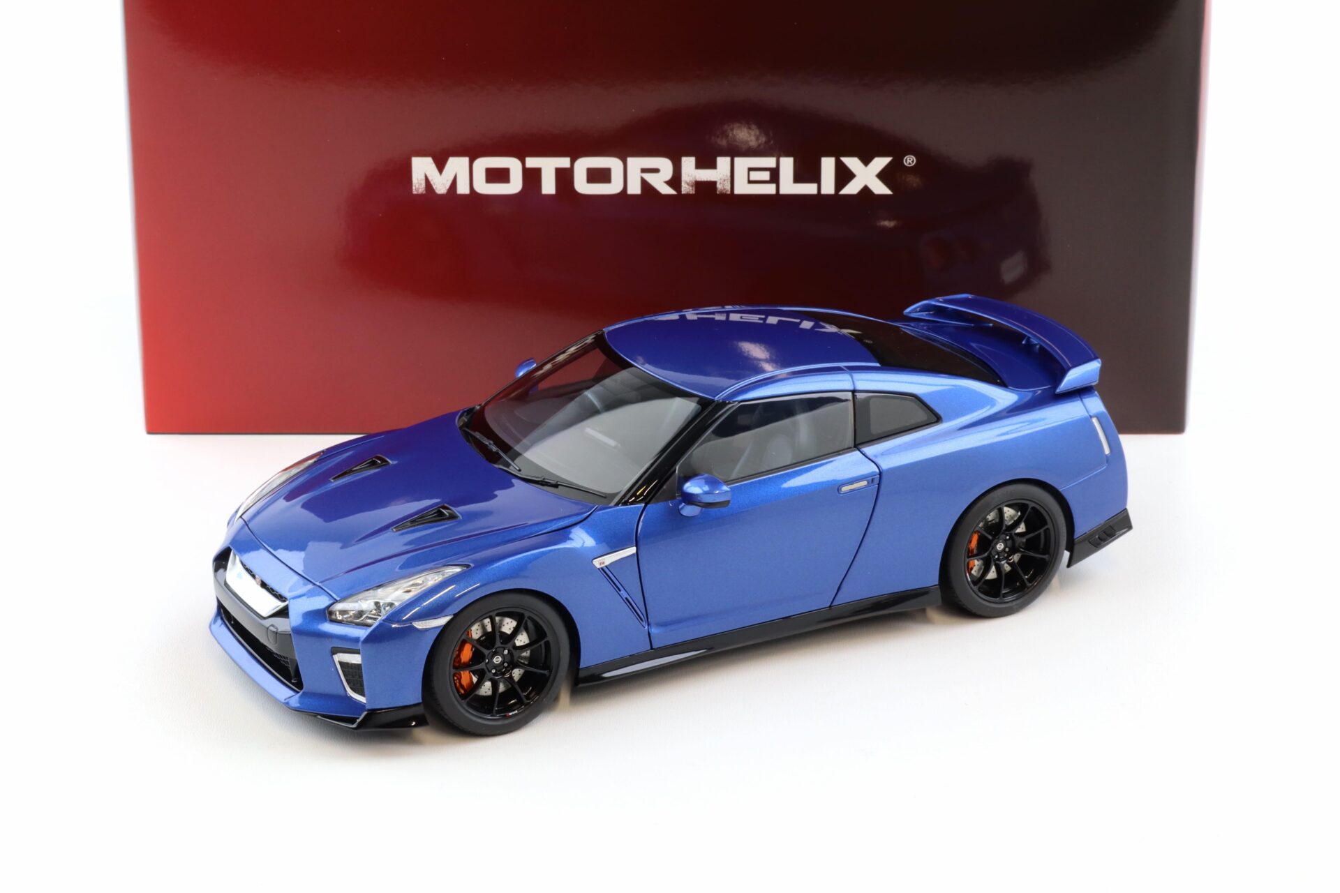 1:18 Motorhelix Nissan GT-R R35 Track Edition by NISMO 2020 Wangan blue M83504