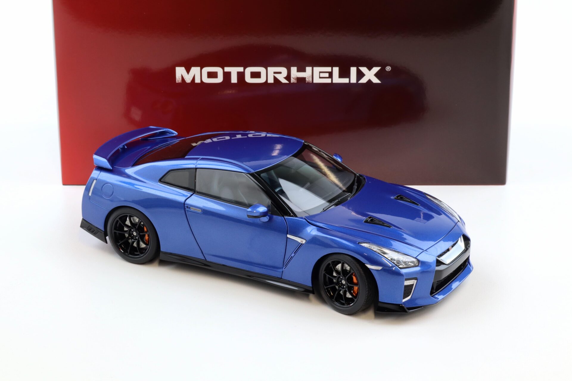 1:18 Motorhelix Nissan GT-R R35 Track Edition by NISMO 2020 Wangan blue M83504