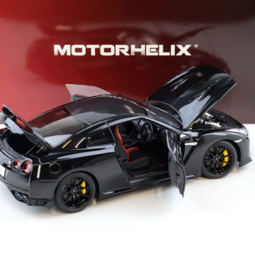 1:18 Motorhelix Nissan GT-R R35 Track Edition by NISMO 2022 T-Spec Jet black pearl M83519