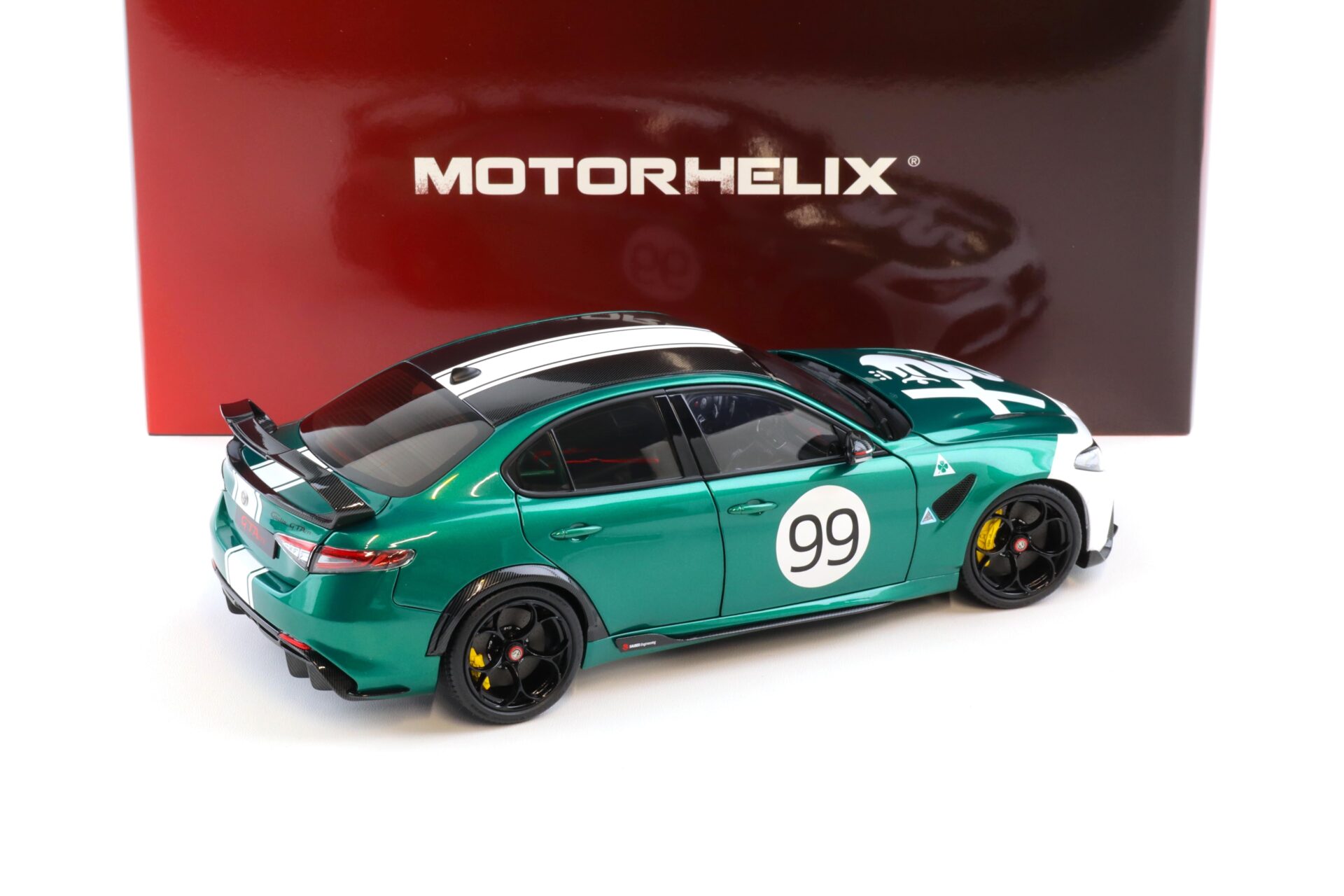 1:18 Motorhelix Alfa Romeo Giulia GTAm Montreal green Two Tone Livery #99 M89014