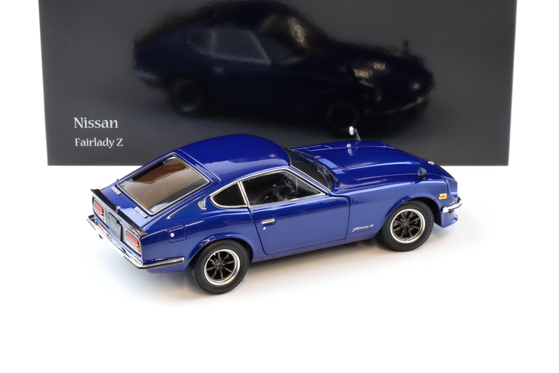 1:18 Kyosho Nissan Fairlady Z-L (S30) blue metallic 08220WBL