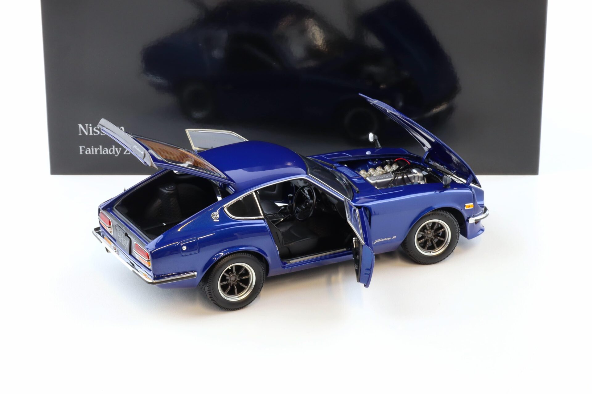 1:18 Kyosho Nissan Fairlady Z-L (S30) blue metallic 08220WBL