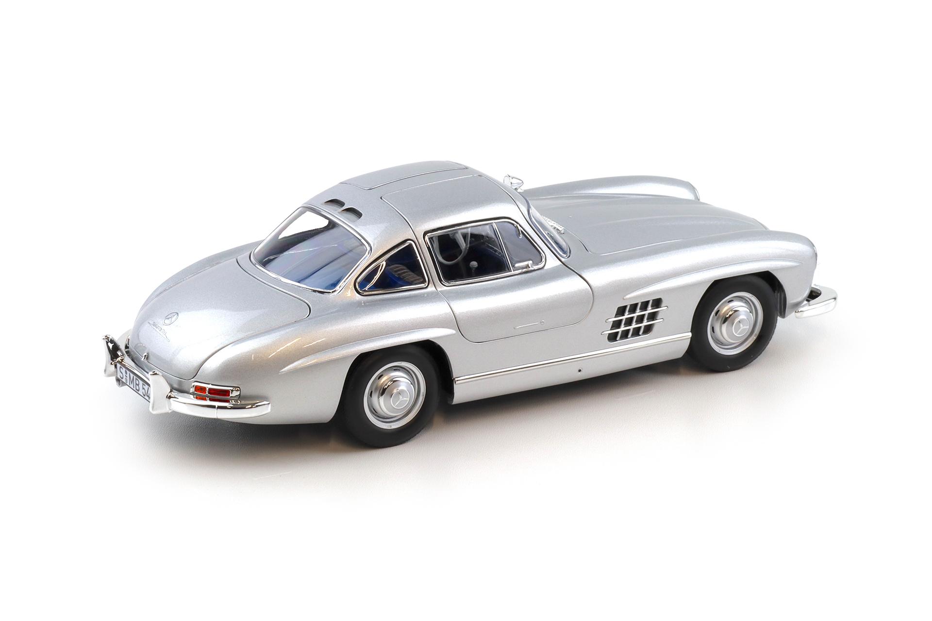 1:18 Norev Mercedes 300 SL Flügeltürer Gullwing 1954 silver/ blue interior - Limited 660 pcs.