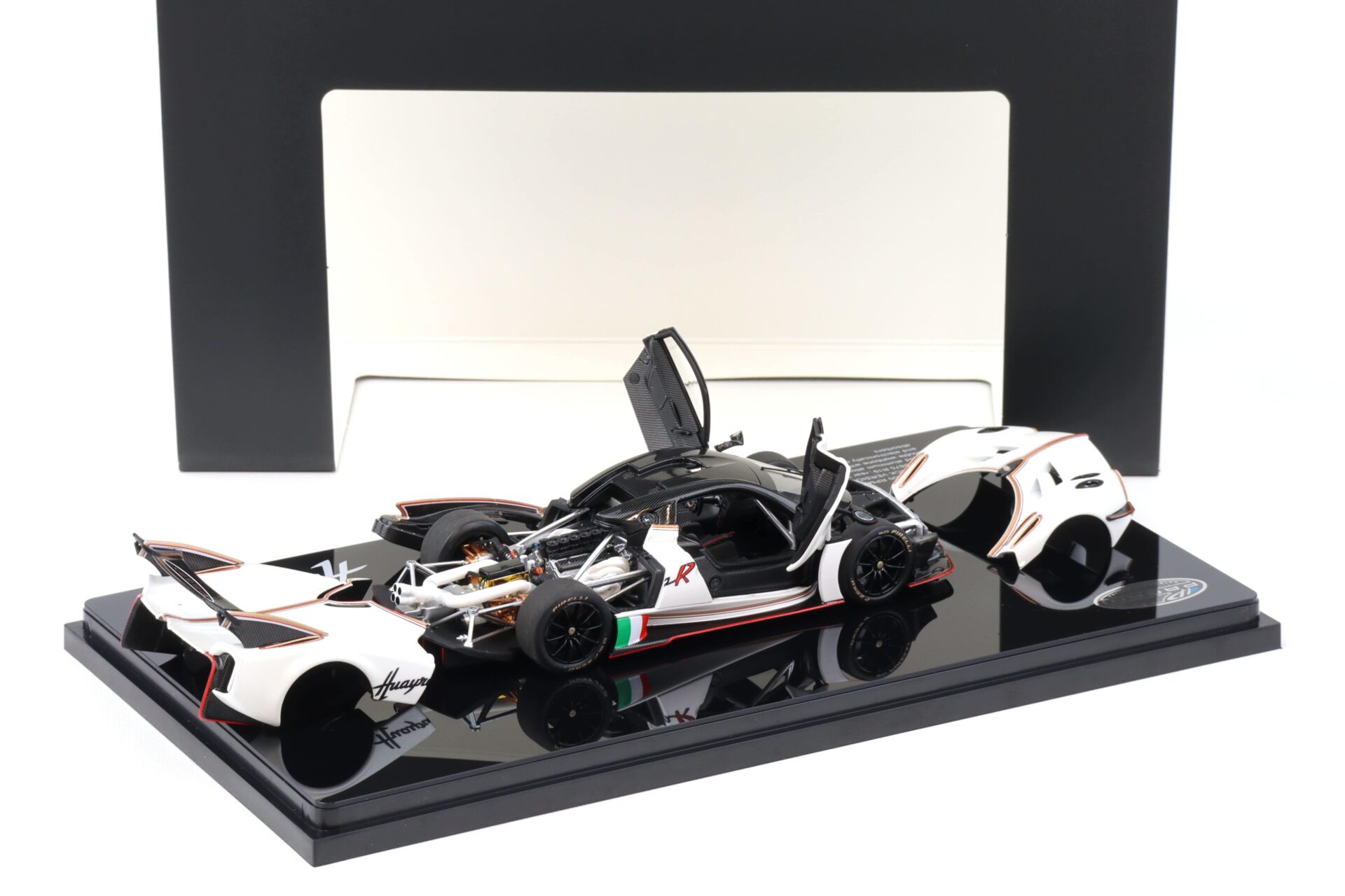 1:43 LCD Models Pagani Huayra R 2021 pearl white LCD43017-PW