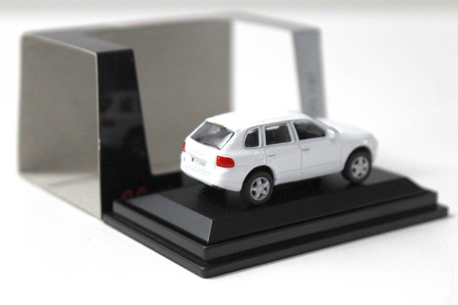 1:87 Schuco Porsche Cayenne Turbo white
