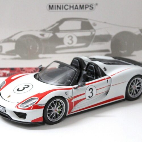 1:18 Minichamps Porsche 918 Spyder `Weissach Package` Salzburg white