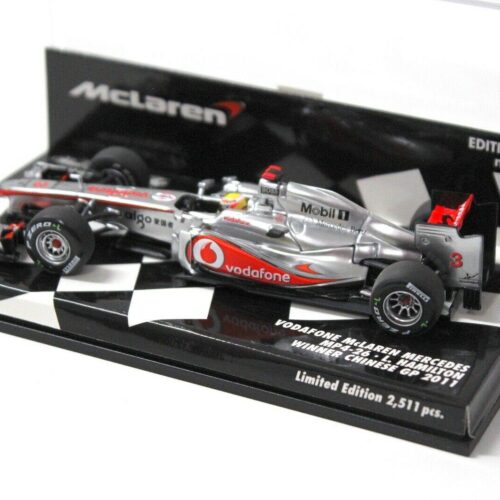1:43 Minichamps McLaren Mercedes MP4-26 Hamilton Chinese GP