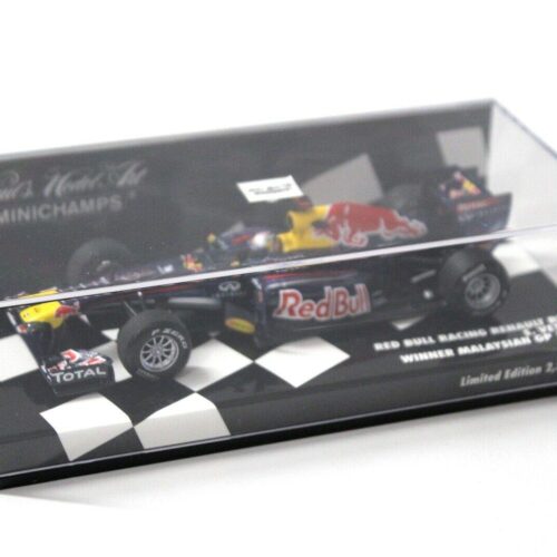 1:43 Minichamps Red Bull Racing Renault RB7 Malaysian GP Vettel