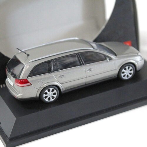 1:43 Schuco Opel Vectra C Caravan gray - Image 2