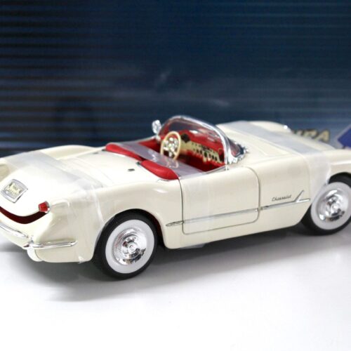 1:18 Solido Mira Chevrolet Corvette Convertible 1953 white