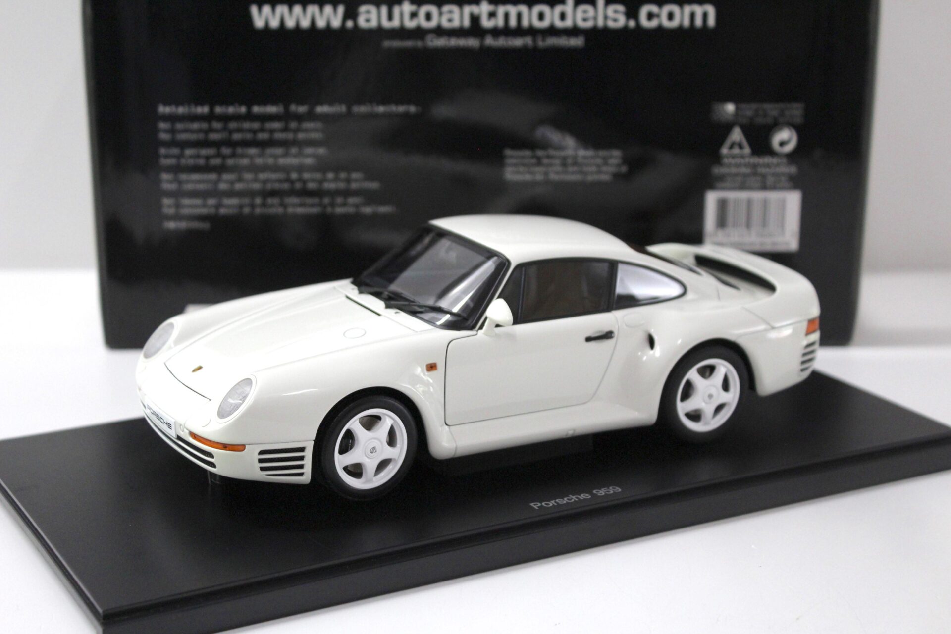 ID 34550 orig.jpg 1:18 AUTOart Porsche 959 Coupe white