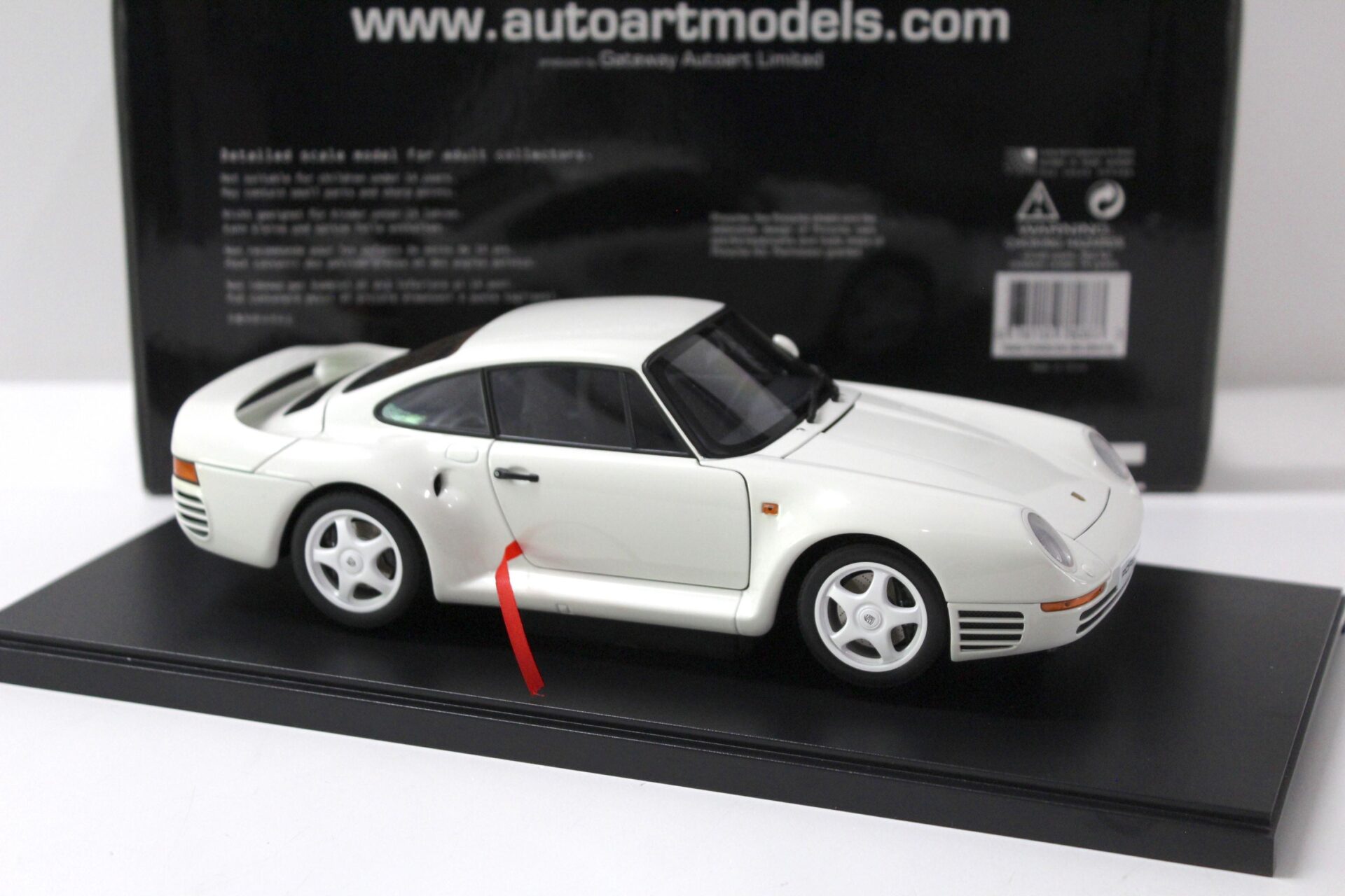 1:18 AUTOart Porsche 959 Coupe white