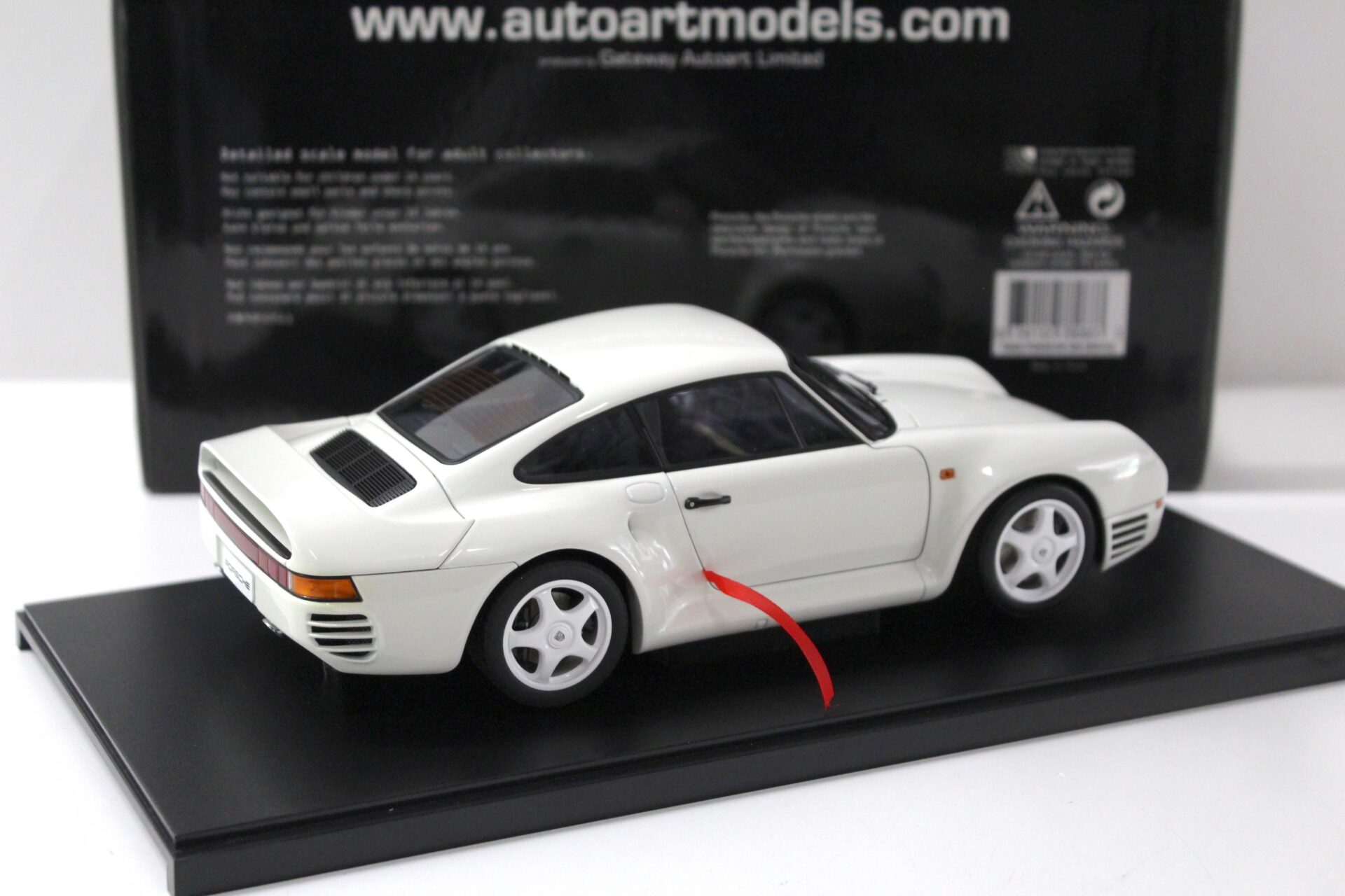 1:18 AUTOart Porsche 959 Coupe white
