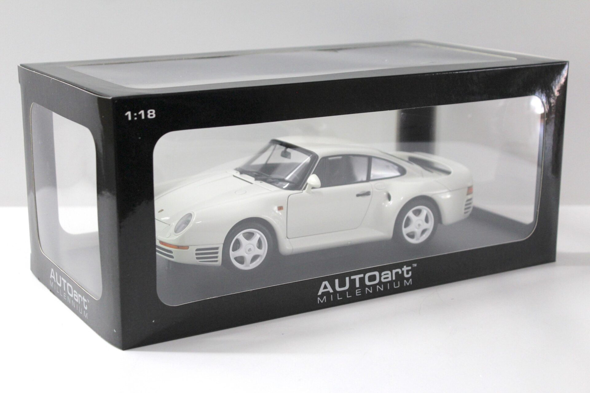 1:18 AUTOart Porsche 959 Coupe white