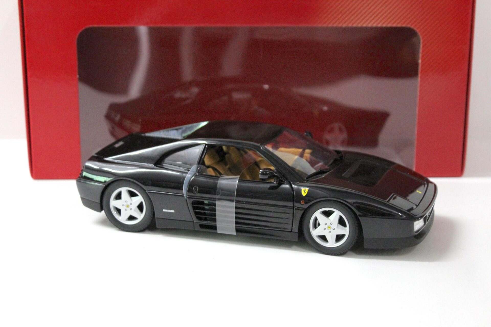 1:18 Hot Wheels Ferrari 348tb Coupe black