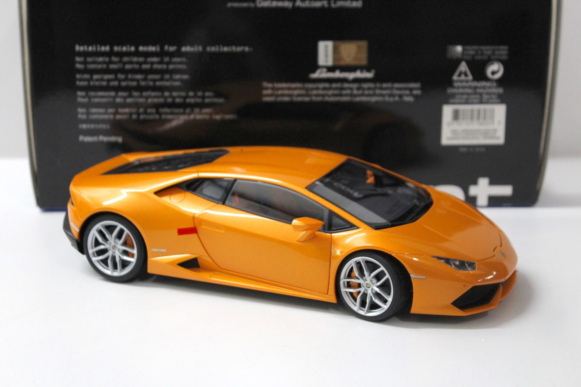 1:18 AUTOart Lamborghini Huracan LP610-4 Arancio Borealis/ orange pearl