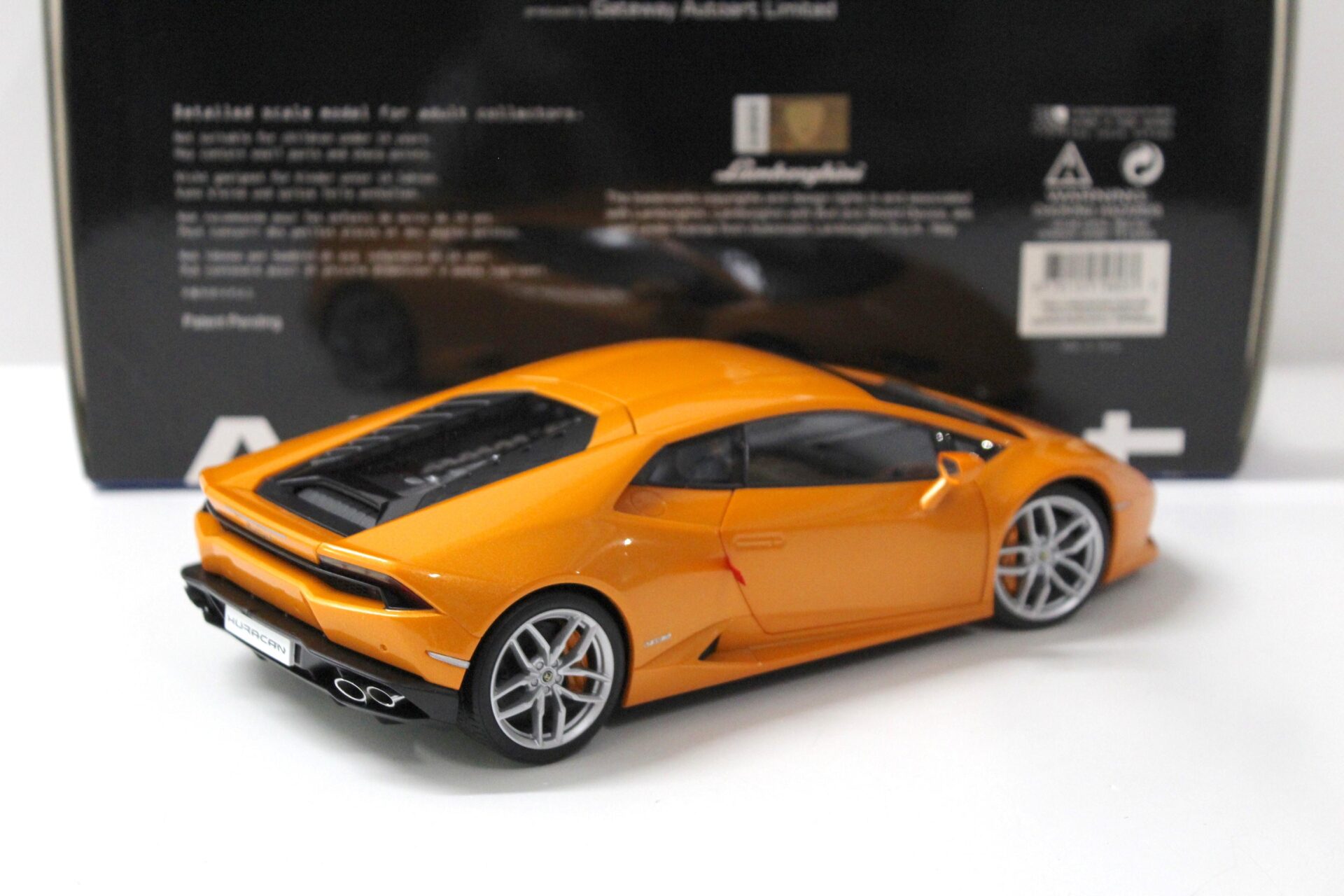 1:18 AUTOart Lamborghini Huracan LP610-4 Arancio Borealis/ orange pearl