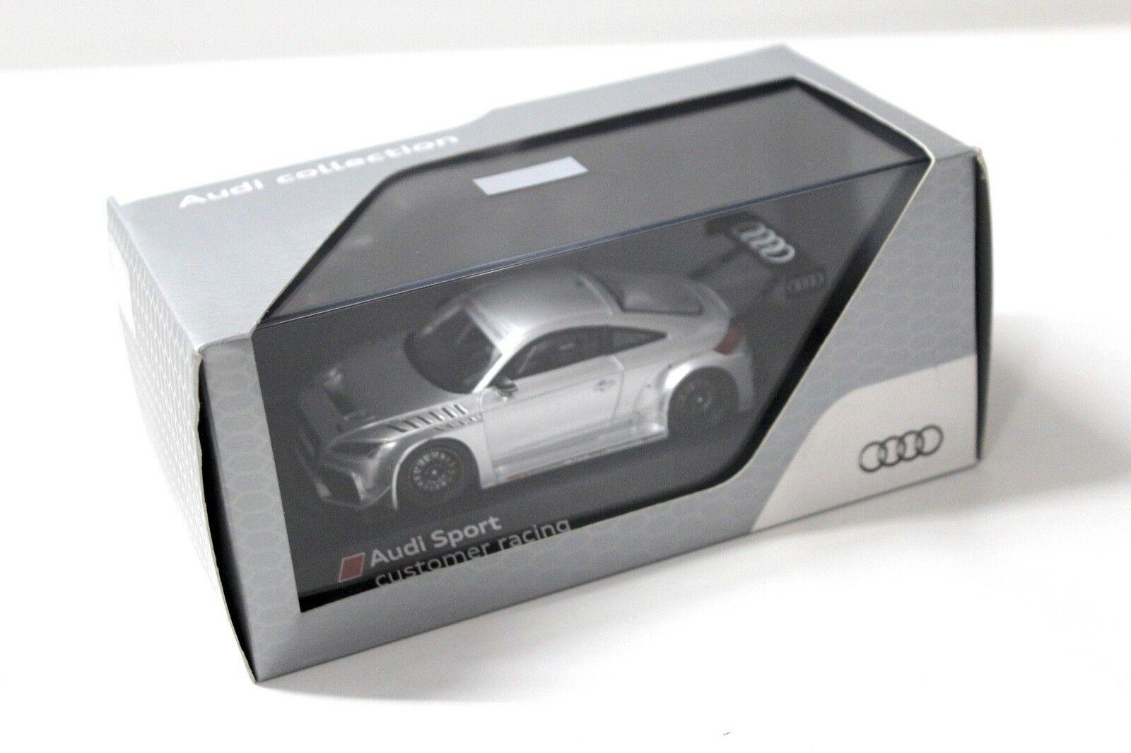 1:43 Spark Audi TT RS VLN Präsentation silver DEALER VERSION