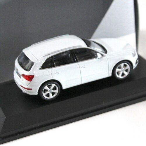 1:43 Schuco Audi Q5 Glacier white SUV DEALER VERSION